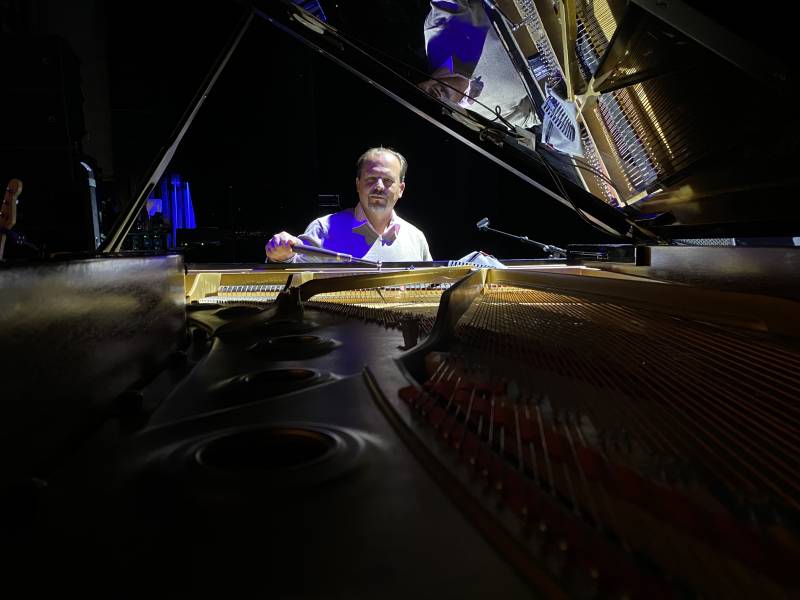 Trouver un accordeur de piano pour un devis de restauration à Bougival 78 proche de Paris 75